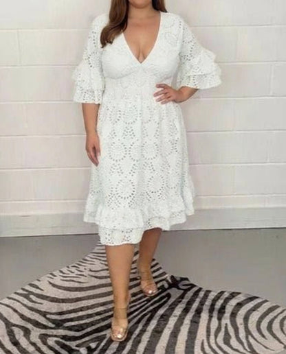 Lior - Elegant Lace Dress